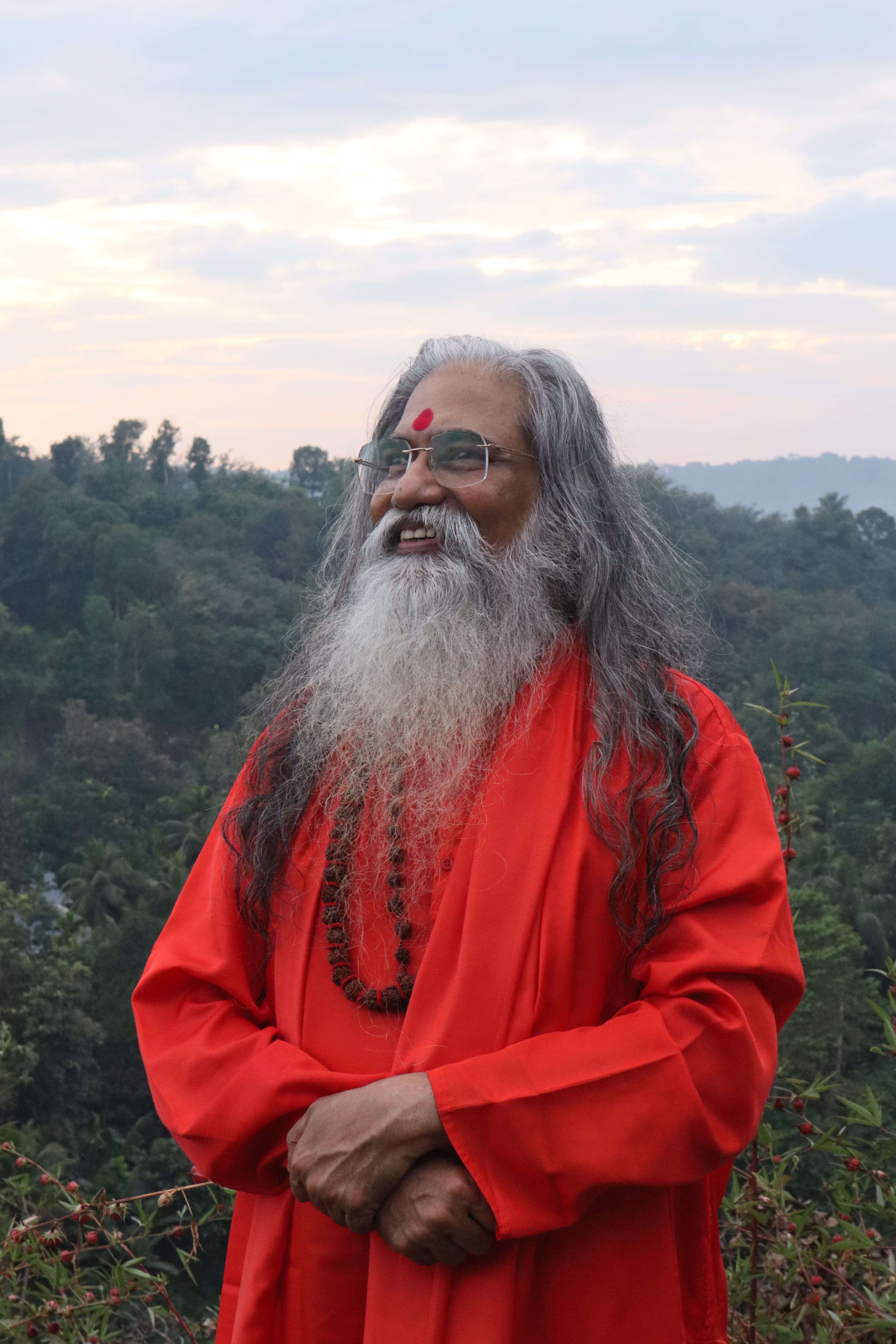 Swami Santhananda Giri